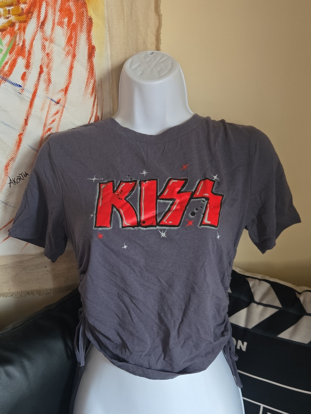 Kiss Gray Tee with Red Logo -Short Sleeve